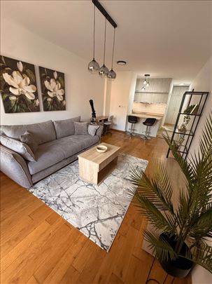 Novogradnja, odlican, namesten stan