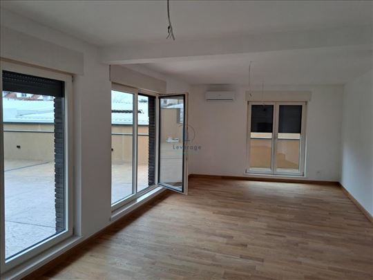 Novogradnja, Šumice, 93 m2 + dvorište 80 m2