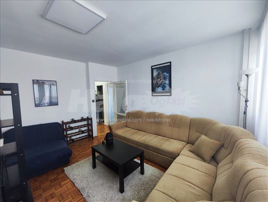 Petosoban stan kod Aviv centra  na dva nivoa