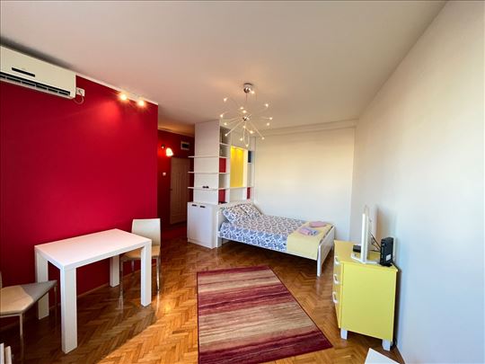 Prelep studio za izdavanje, Stari Grad