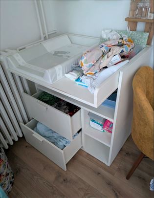 Sto za presvlačenje bebe Ikea Smastad