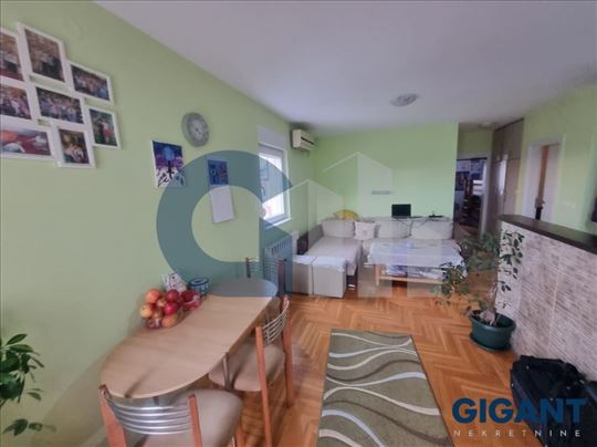 Učiteljsko naselje, Belokrajinska, 52m2, parking  