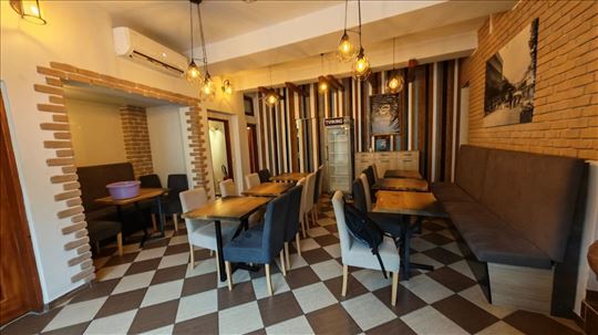 Zemun, Gardoš, izdaje se restoran sa kompl.opremom