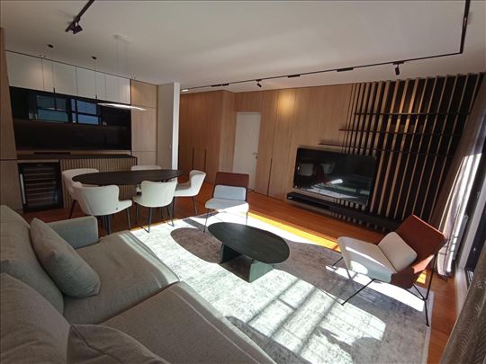 Dorćol K-district 3.0 stan sa garažom i čišćenjem 