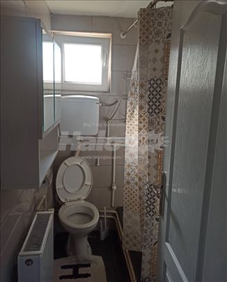 Dvorišni jednosoban stan kod gradskog stadiona