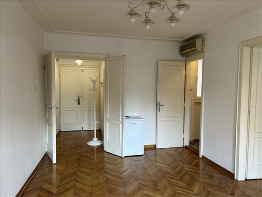 Dvosobna kancelarija u centru