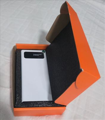 Eksterni punjač 10.000mAh PD, nov