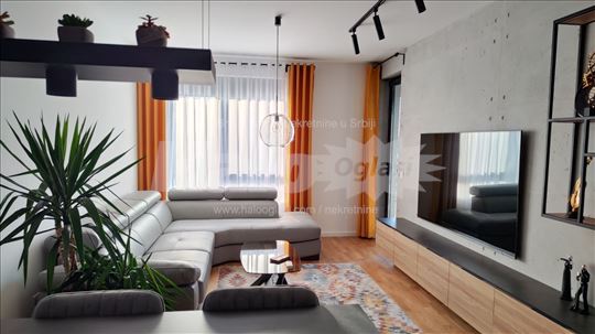 Izdaje se luksuzni stan u Prvomajskoj, 64 kvm