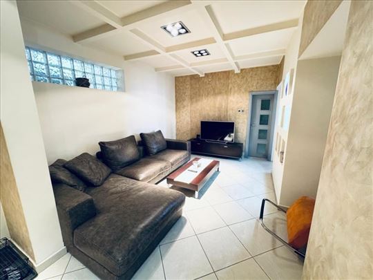 Izdaje se lux stan kod Botaničke bašte ID#7440