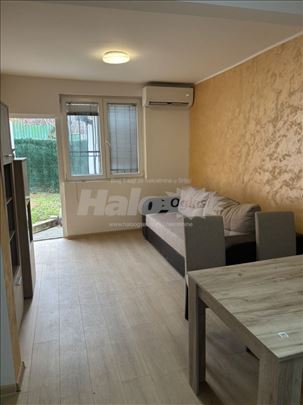 Izdajem apartman blizu Cvetkove pijace