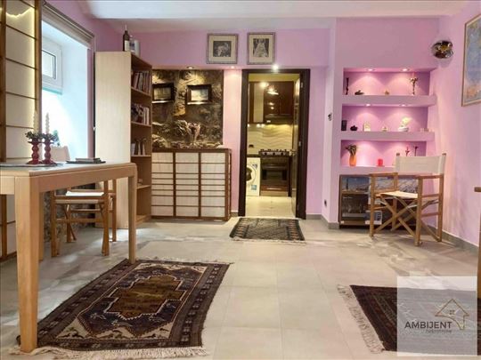 Komforan dvosoban stan u mirnoj ulici na Voždovcu,