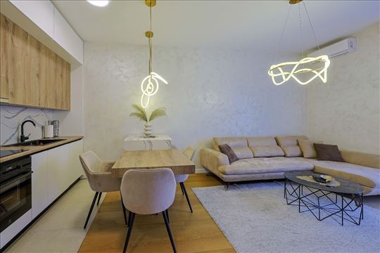 Luksuzan stan u na premium lokaciji!