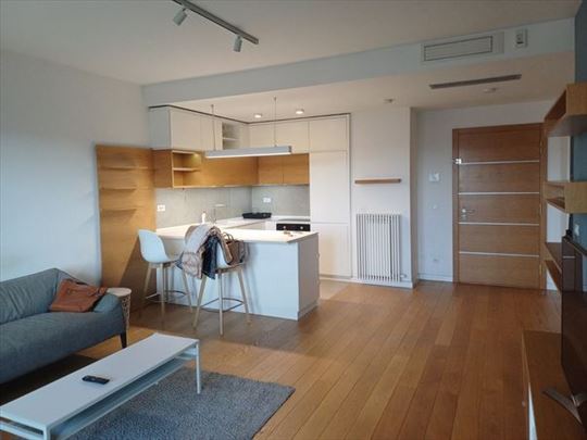 Lux 2.0 stan, Skyline, ID 2942