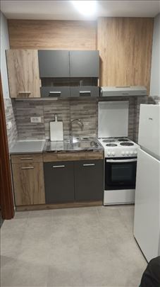 Namešten stan 32m2 Ledine