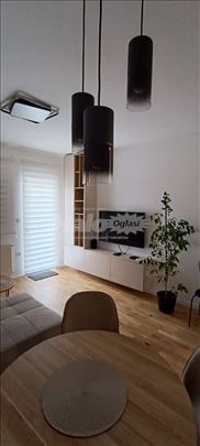 Novogradnja,kompletno opremljen stan u Jakovu 