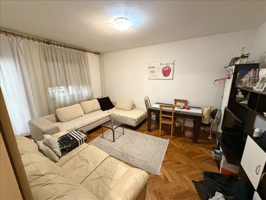 Odličan dvosoban stan ! Petra Drapšina !