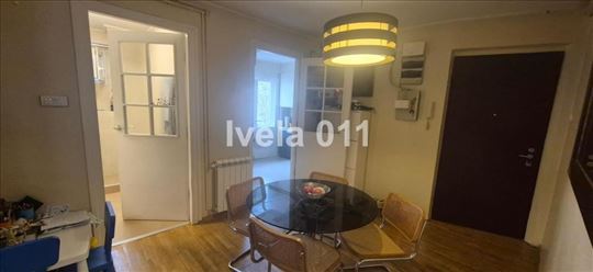 Odličan stan sa parkingom - Kalenić pijaca ID#4080