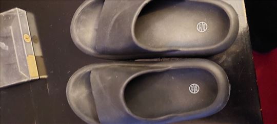 Plastične dečije papuče 28/29