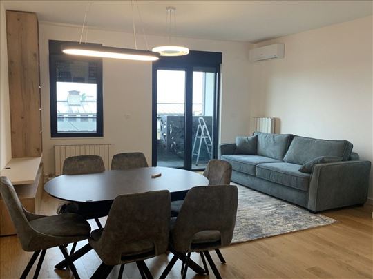 Prodajemo četvorosoban stan, Trosarina, 89m²