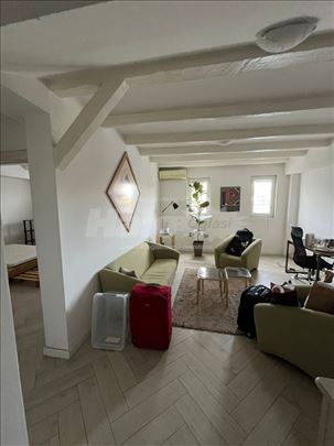 studentski trg odlicna lokacija 