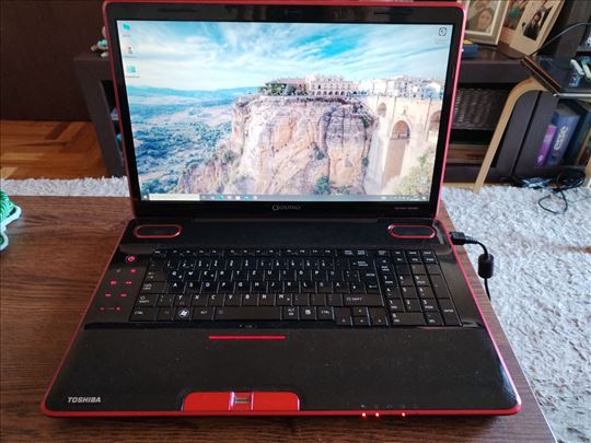 Toshiba Qosmio X500