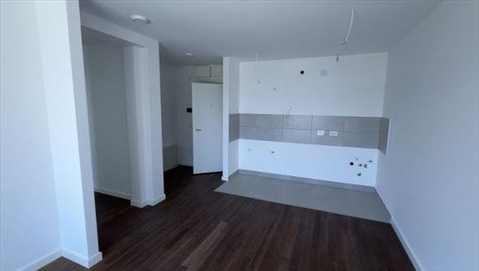 Trosoban stan,novogradnja