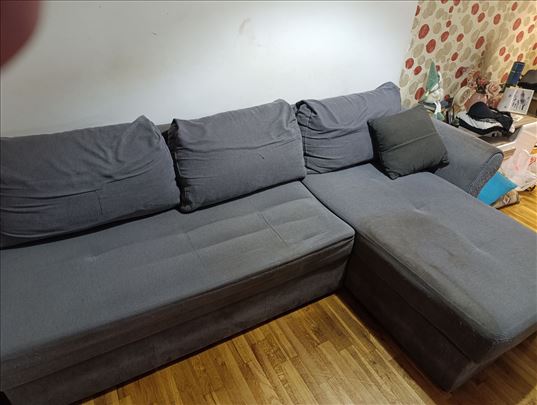 Ugaona garnitura  na razvlacenje.