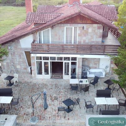 Ugostiteljski kompleks "Ubski zamak" 