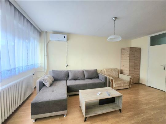 Brzo useljiv odličan stan