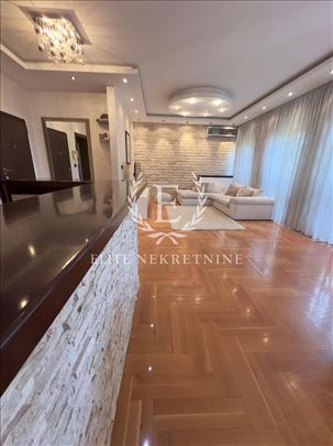 Cetvorosoban lux stan sa garazom,novogradnja