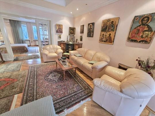 Izdaje se 3.0 lux salonac u strogom centru ID#3866