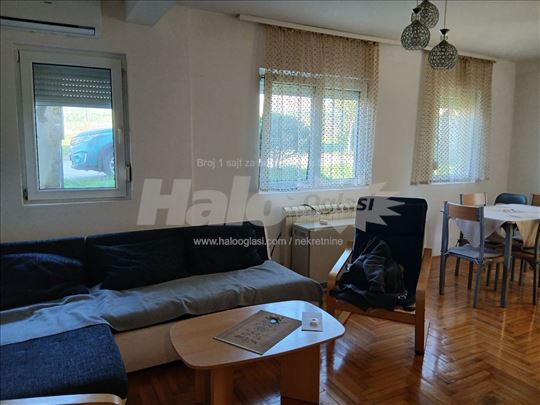 Izdaje se stan 44m2 Brace Jerkovic