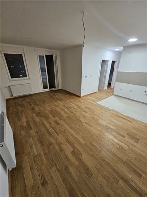 ~~~ ODLIČAN useljiv troiposoban nov stan, PDV ~~~