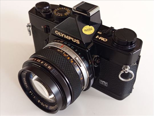 Olympus OM-1 i Olympus OM-System Zuiko 50mm f:1.4 