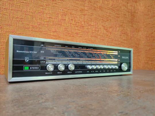 Philips STV - 700