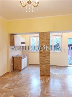 Slavujev venac, M.Vukosa, 0.5, renoviran