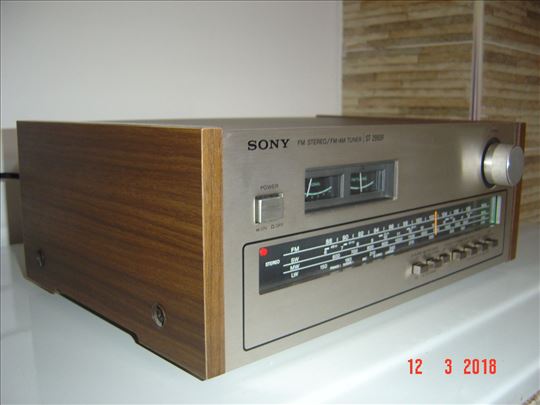 Sony ST-2950F vintage tuner