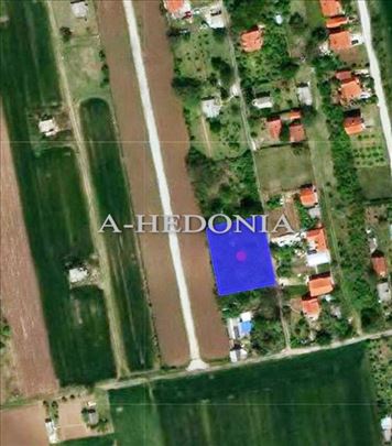 Surčin, plac 15 ari, uknjižen