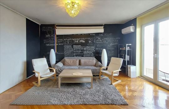 Troiposoban stan Stari Grad