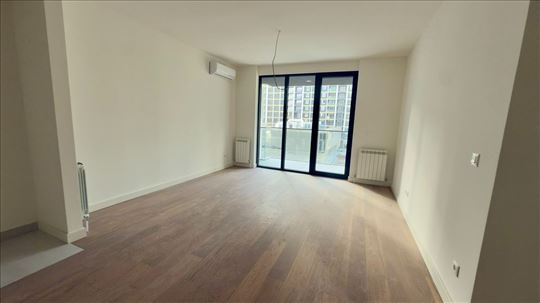 Trosoban stan u BW Thalia sa terasom, 75m2