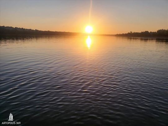 Uknjižena kuća i plac, za hedoniste ID#1025