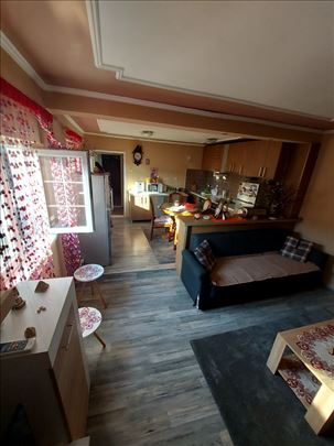 Vredno Vaše pažnje! 1-etažna kuća RENOVIRANA