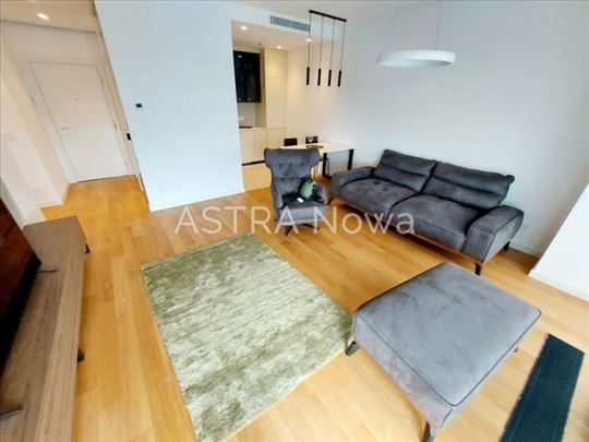 West Tower, Lux 2.0 stan