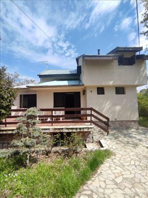 Avala-Vrčin, kuća 136m2, 22 ara, uknjižena