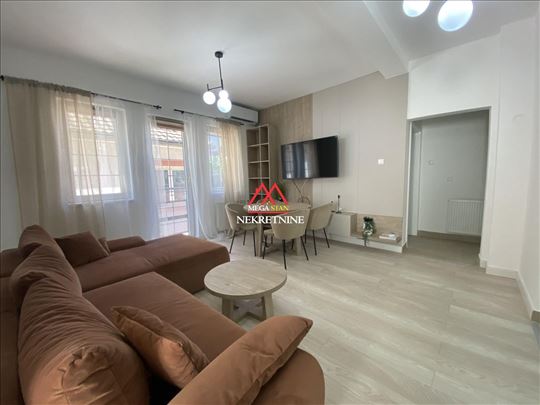 Četvorosoban stan - 70m2 - Centar