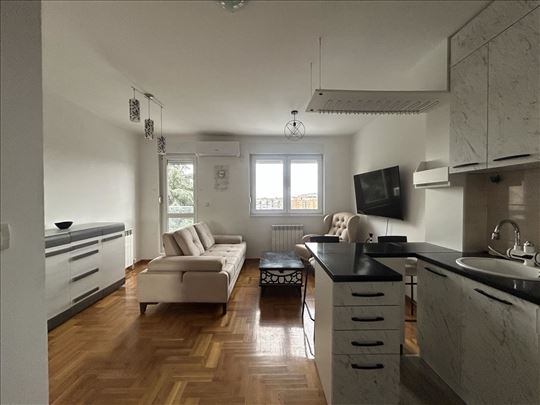 Dvoiposoban stan u Mirijevu za izdavanje, Novograd