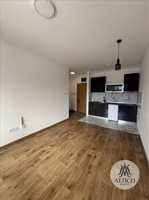 Garsonjera u Square Gardenu, poslovni prostor ili 