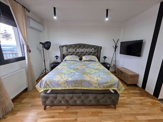 Lux apartman sa stvarima