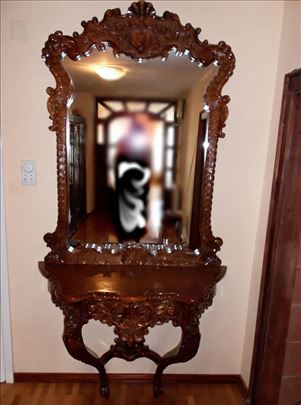 Stilsko ogledalo sa konzolom u duborezu.Novo