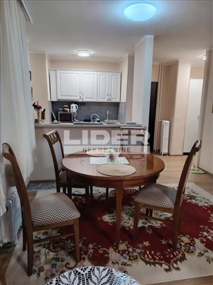 Svetao porodični stan u zelenilu – Cerak Vinogradi